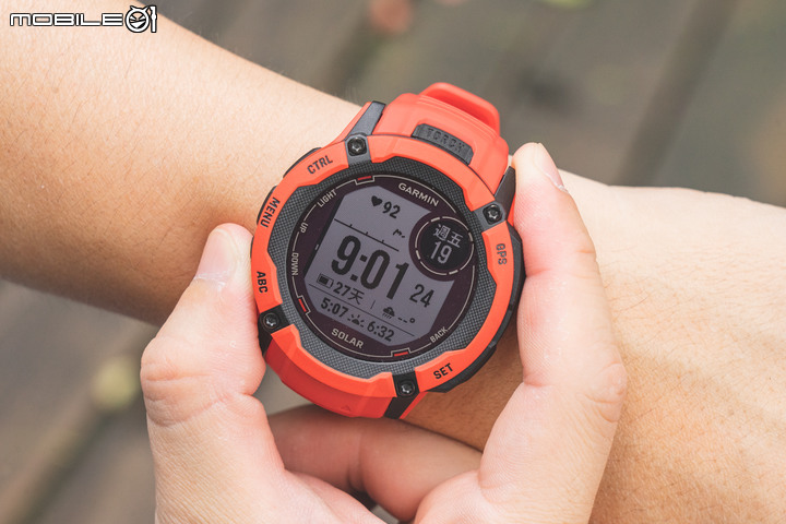 Garmin INSTINCT 2X Solar 本我系列錶款開箱｜首度導入LED手電筒、高CP值探險鉅作！