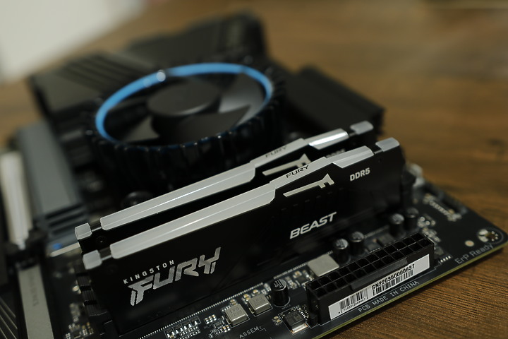 萬元內的誠意之作。由不可描述的 GIGABYTE 技嘉科技 帶來的 【Z790 AORUS ELITE AX】高品質主機板