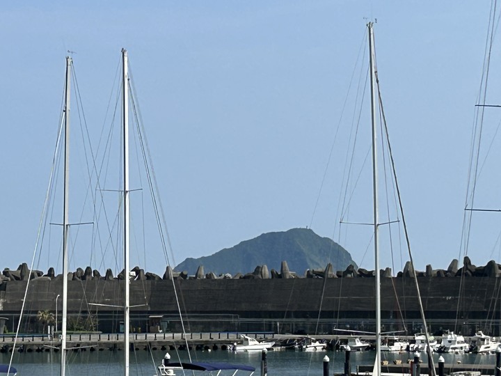 沒有雨的基隆(嶼)登島健行記