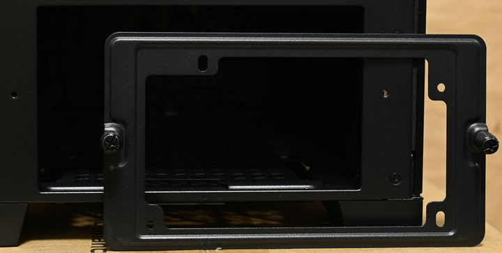 點我看大圖 Antec Performance 1機殼開箱