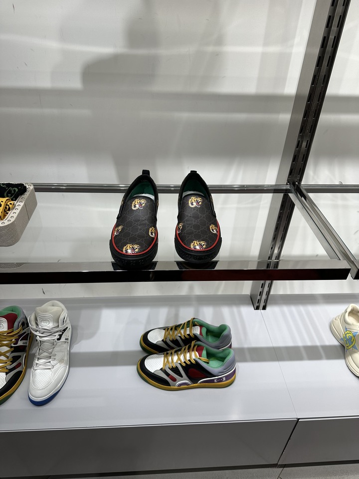「開箱」GUCCI TIGER sneakers