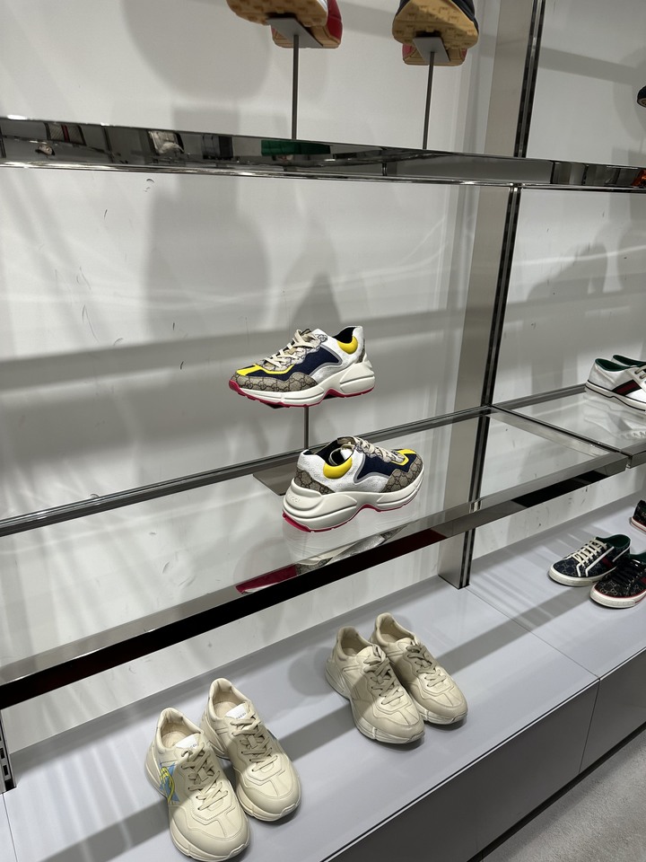「開箱」GUCCI TIGER sneakers