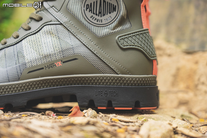PALLADIUM PAMPA LITE+ MATRYX纖維尼龍靴開箱|單支重量僅300克?軍靴也能如此輕盈!