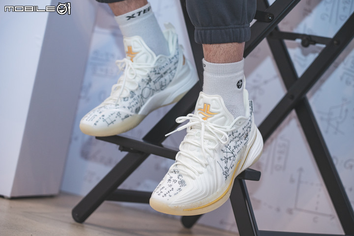 【採訪】球鞋上有數學公式！特步XTEP JLIN3限定配色「學霸」發表！