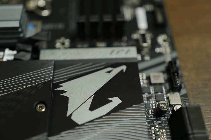 萬元內的誠意之作。由不可描述的 GIGABYTE 技嘉科技 帶來的 【Z790 AORUS ELITE AX】高品質主機板
