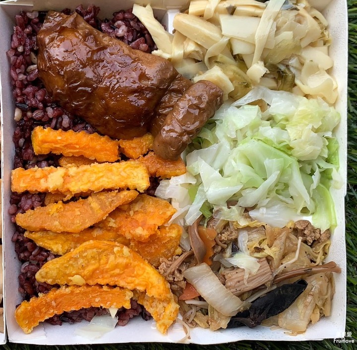 台中美食-延續在地人喜愛的好滋味，不定期還有隱藏版的獨家料理