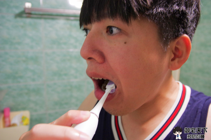 開箱｜HEISR 三面電動牙刷 - 告別刷牙死角，一次刷牙齒三面新體驗！