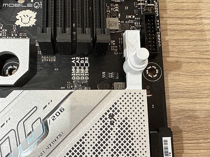 白色風信仰輕鬆入手ROG STRIX B760-A GAMING WIFI D4 開箱