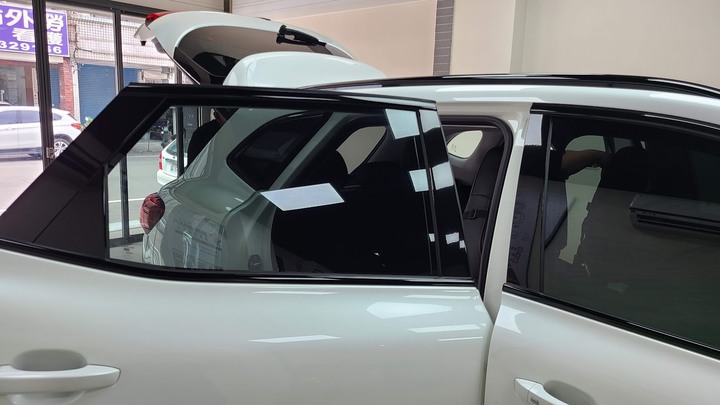 Uplus吸血鬼之盾隔熱紙隔熱貼開箱