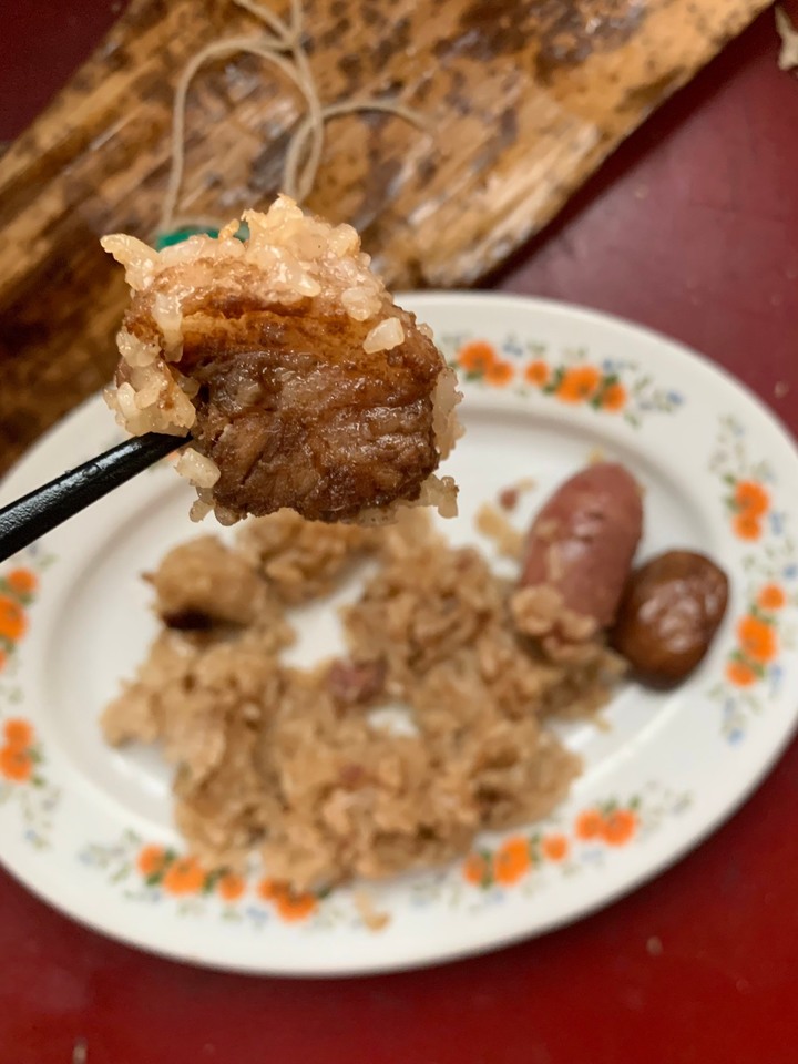 第一次吃到 "潔淨香腸肉粽"