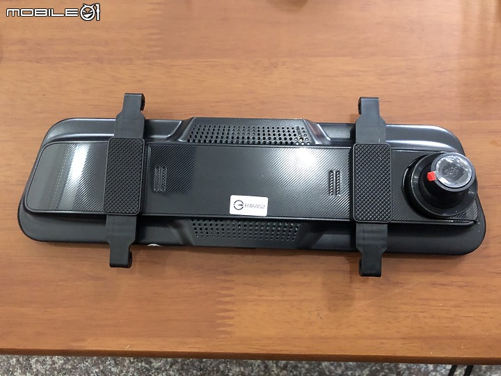 【開箱心得】 PAIPAI P10 PLUS流媒體行車記錄器 (CP值很高喔~)