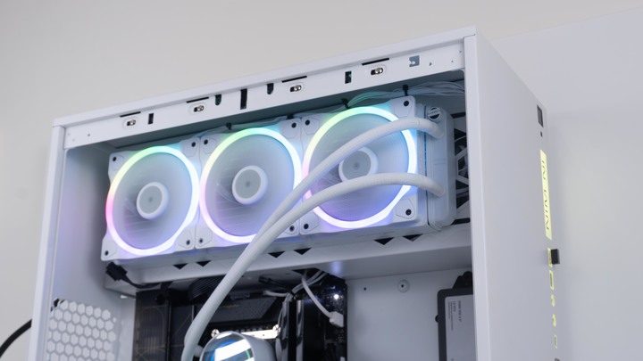 「開箱」be quiet! Light Wings White - 為火熱的 i9 帶來冰冷且寧靜的體驗