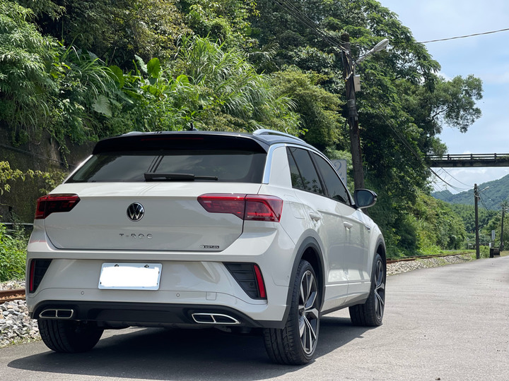 還是扎實的福斯最對味,GOLF V升級T-Roc 330 R-Line