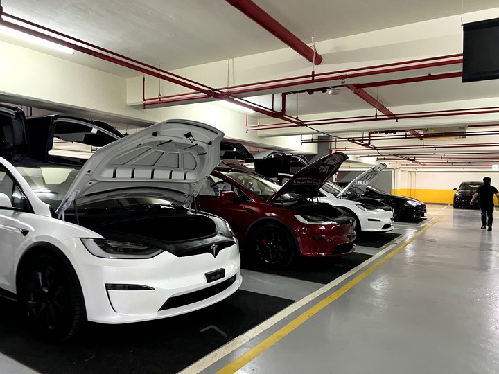 【新Model X/S 雙開箱】德意志鐵粉的特斯拉 !?