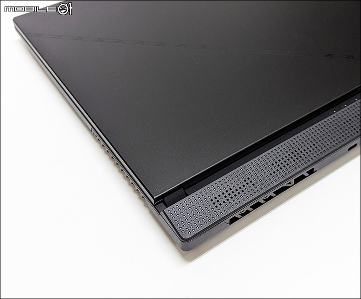 快速開箱：ROG Strix Scar 17 G733PZ