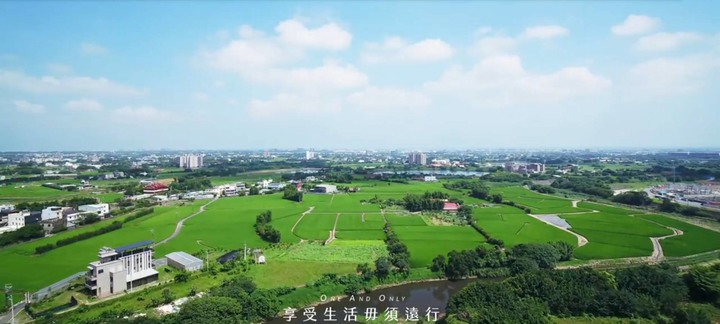 青埔A18 大華畔 五萬坪青森溪畔 無邊際田園夕海 青埔最獨特的存在!!!