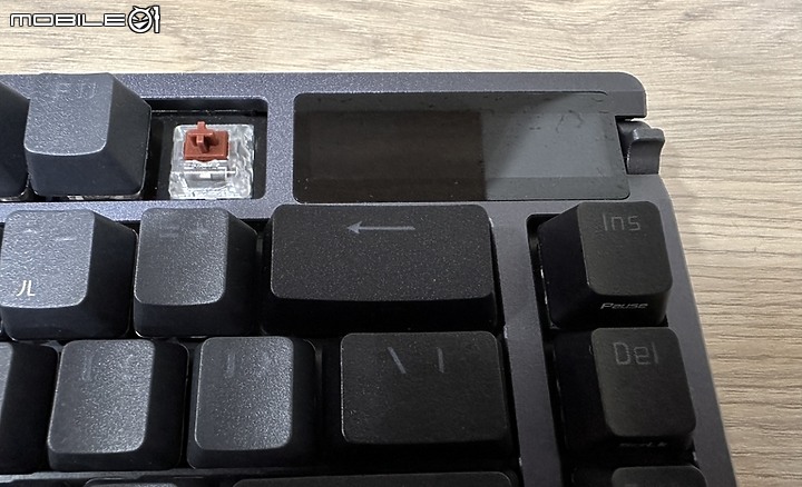 開箱 ROG 信仰 Azoth 75% 客制三模鍵盤