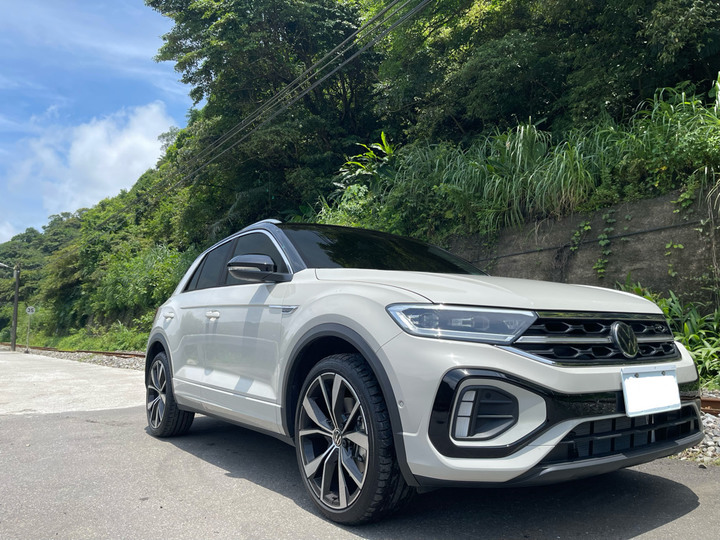 還是扎實的福斯最對味,GOLF V升級T-Roc 330 R-Line