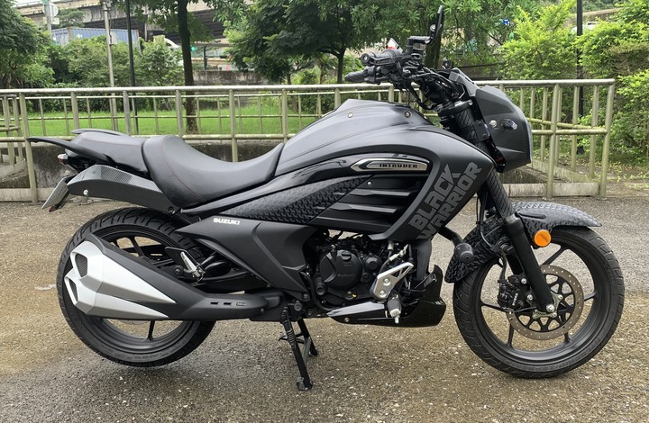 Suzuki intruder 入侵者155 (白牌美式機車化身小惡魔風)