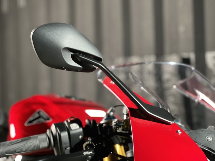 凱旋SPEED TRIPLE 1200 RR這麼帥怎麼沒人討論？