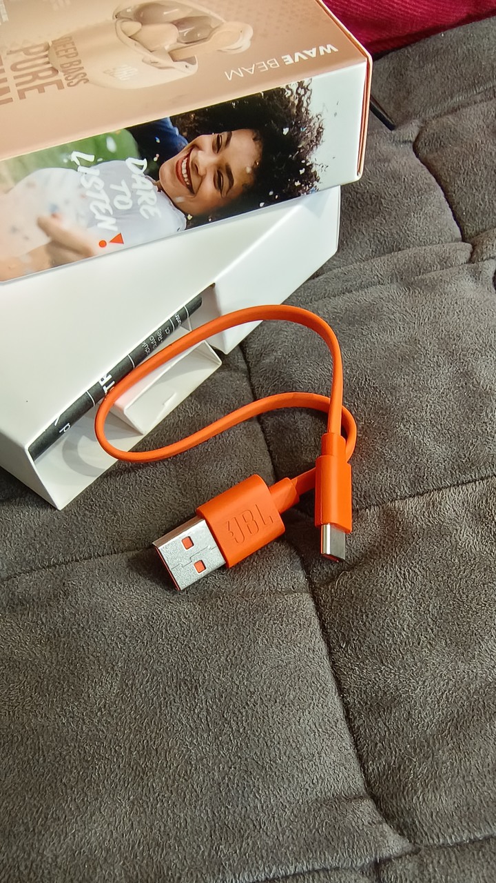 [開箱] JBL Wave Beam誰說便宜不能有好質感跟效能