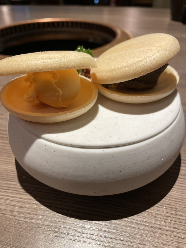 【食記】A5和牛高級饗受一次滿足 日本和牛燒肉專賣 橘焱胡同集團 一牛楽 貼心代烤