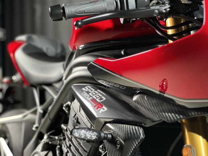 凱旋SPEED TRIPLE 1200 RR這麼帥怎麼沒人討論？
