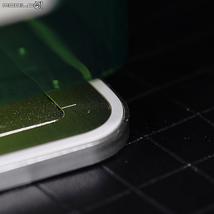 【開箱實測】雙雷射光源xTool F1 雙管極速雷雕機 開箱分享