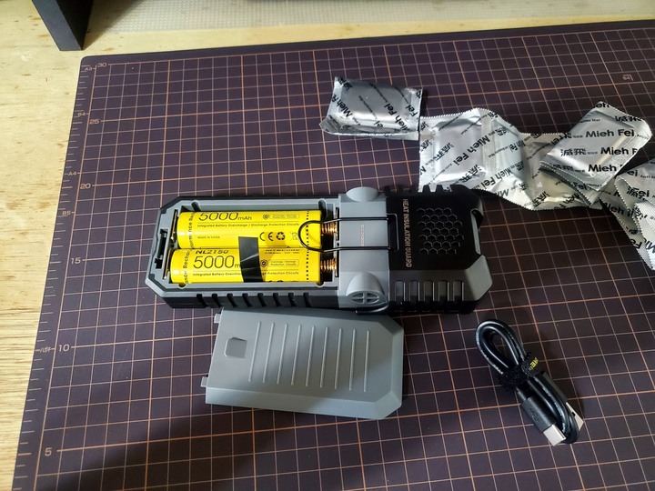 [開箱]NITECORE EMR10 多功能戶外驅蚊器