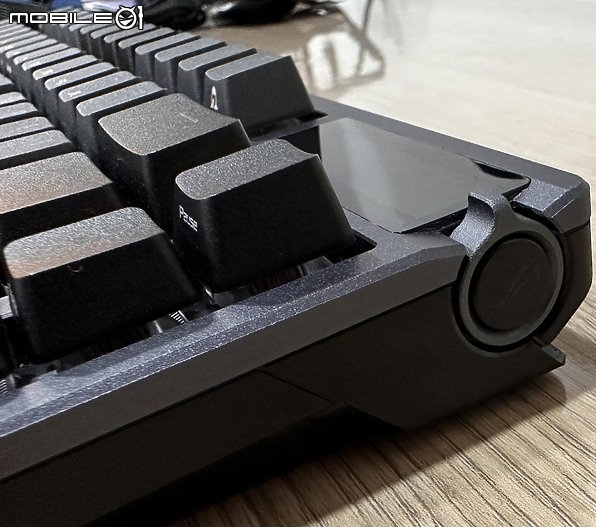 開箱 ROG 信仰 Azoth 75% 客制三模鍵盤