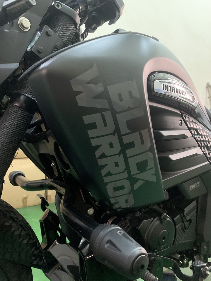 Suzuki intruder 入侵者155 (白牌美式機車化身小惡魔風)