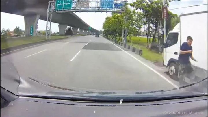 驚悚畫面曝光！宜蘭男穿越馬路遭撞慘死 肇事駕駛被法辦