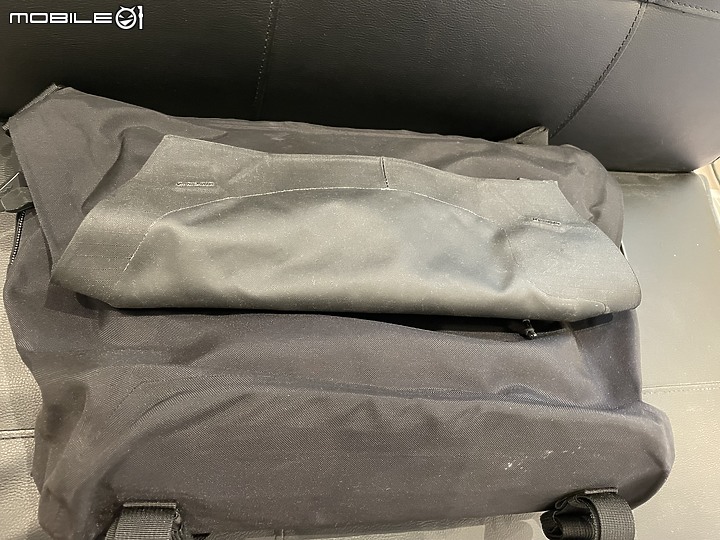 點我看大圖 Arc'teryx Leaf 軍鳥 COURIER BAG 15 郵差包 詳細測試