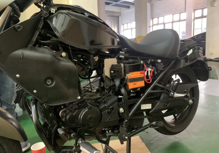 Suzuki intruder 入侵者155 (白牌美式機車化身小惡魔風)