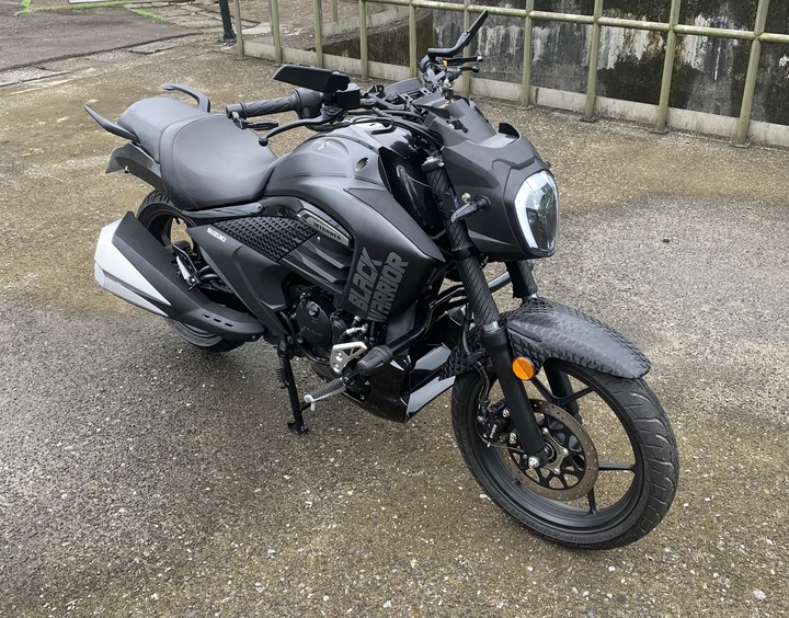 Suzuki intruder 入侵者155 (白牌美式機車化身小惡魔風)