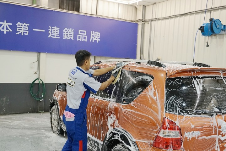 【三重汽車鍍膜推薦】新北手工洗車/內裝清潔好選擇 日本第一汽車美容鍍膜連鎖品牌 KeePer PRO SHOP 三重店