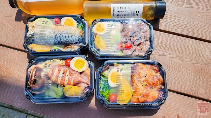 【臺南美食】低卡餐也可以很澎湃,蒸烤烹調方式保留營養和美味,直接LINE點餐,加入LINE會員享會員價~易立低卡餐 - 南人幫