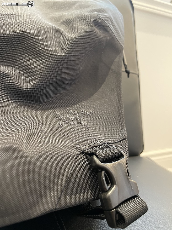 Arc'teryx Leaf 軍鳥 COURIER BAG 15 郵差包 詳細測試