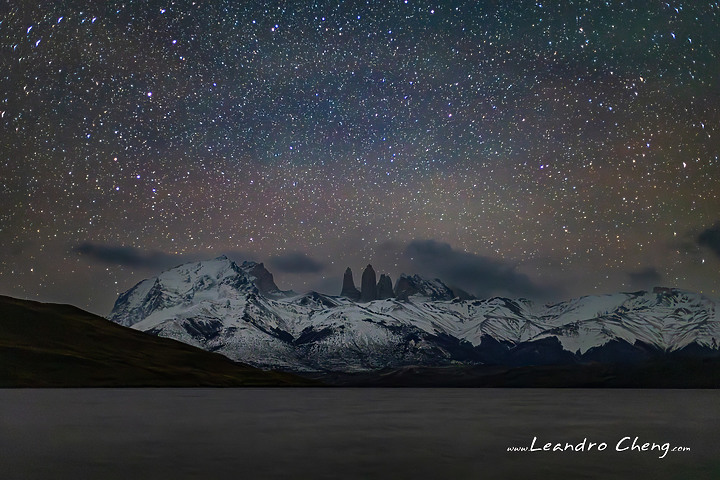 點我看大圖 銀河 - 秋末初冬的Patagonia