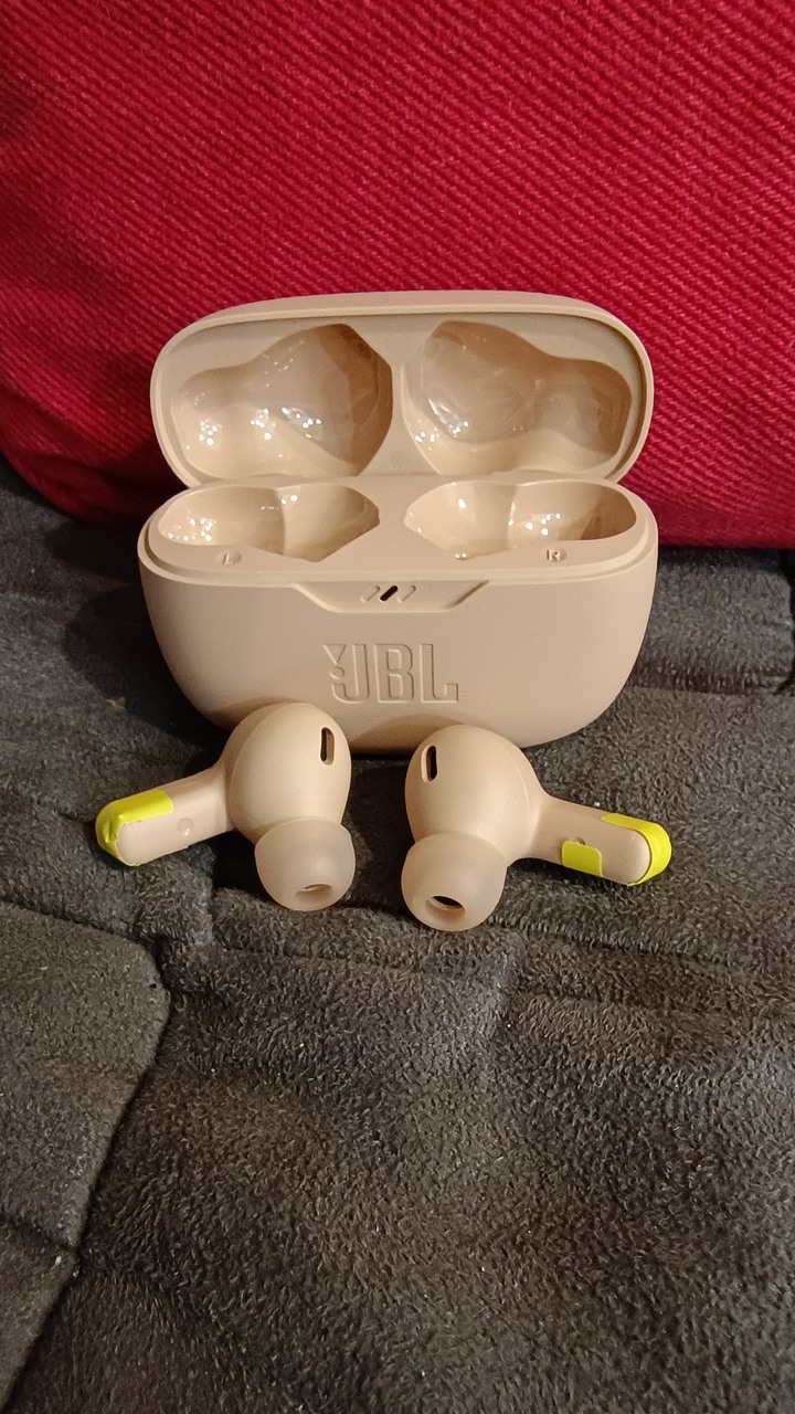 [開箱] JBL Wave Beam誰說便宜不能有好質感跟效能