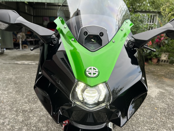 點我看大圖 2023 kawasaki H2 SX SE 微開箱