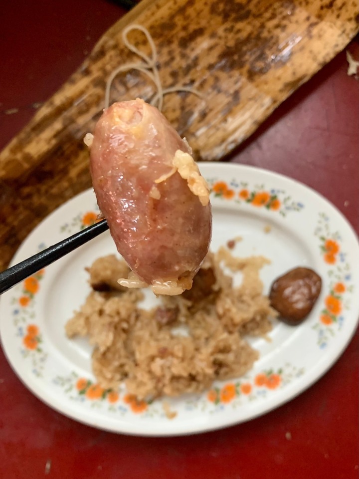 第一次吃到 "潔淨香腸肉粽"