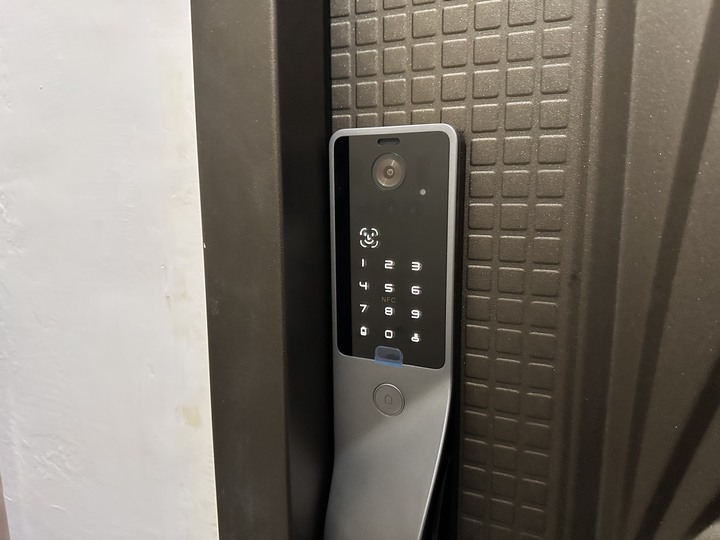 （開箱）目前功能最齊全鹿客電子鎖V5 MAX 簡單開箱