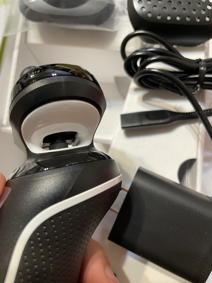 父親節-全年最適合入手刮鬍刀的時候【德國百靈BRAUN】電動刮鬍刀Series 5開箱分享與新舊款比較