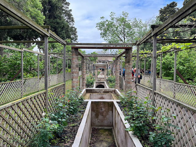 2023歐遊美術館40天 - 第8天 - 與古城龐貝 (Pompeii) 和美麗的拿坡里 (Napoli)地鐵站相遇!