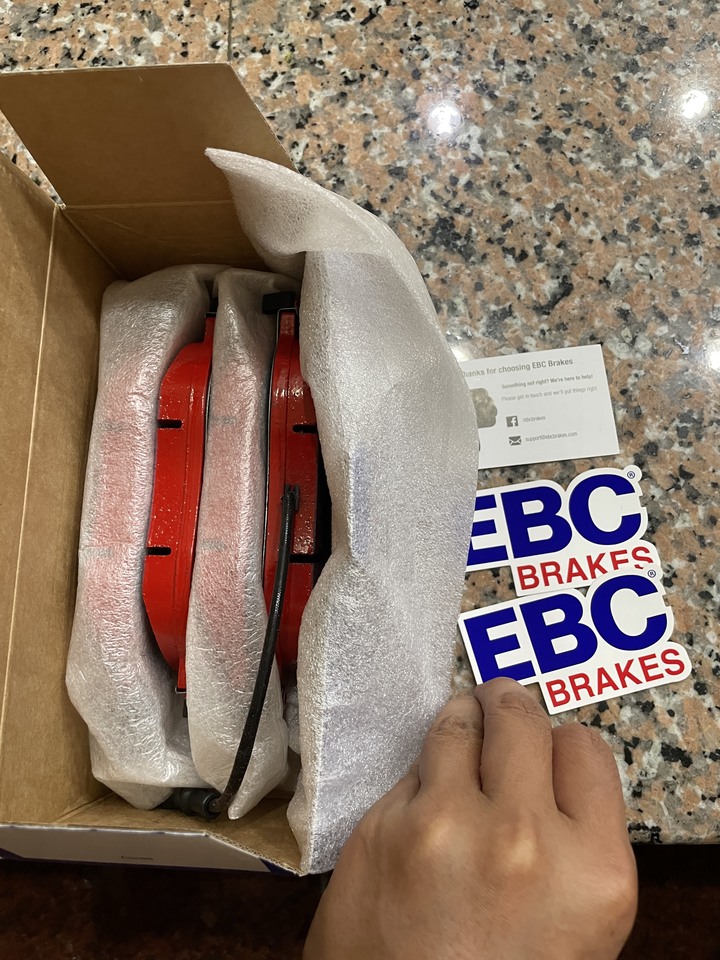 Golf R 更換 EBC 紅色煞車皮