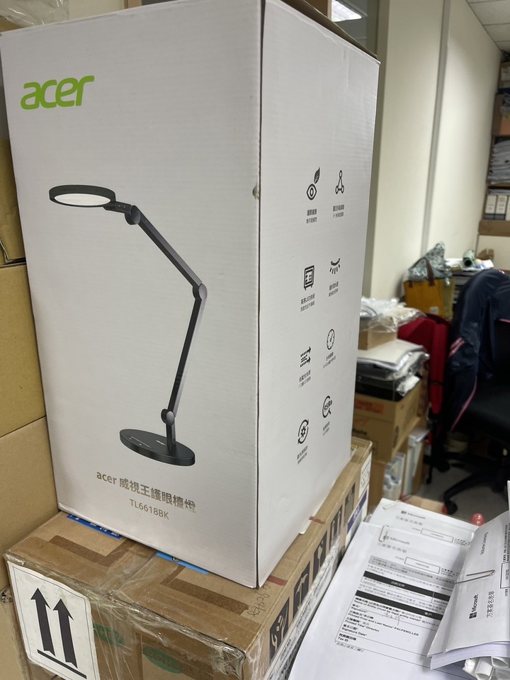 acer 威視燈 (有比螢幕掛燈好用嗎?)