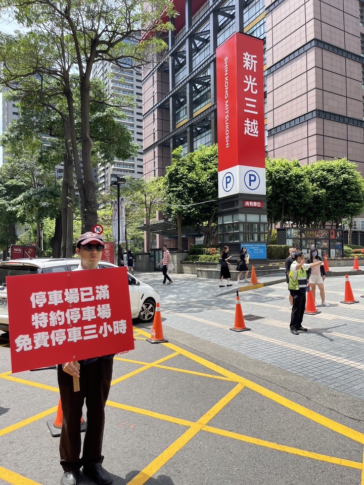 強化7期商圈交通疏導,中市府撤銷「惠中路」南向外側車道交通錐