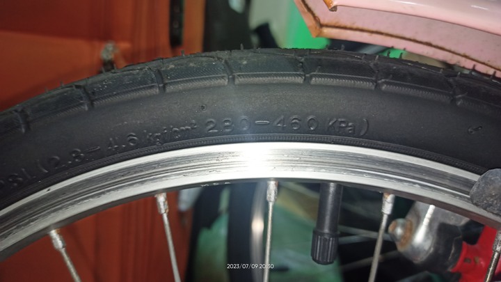 (已解決)單車的胎壓計不準??急~~在線等!!!