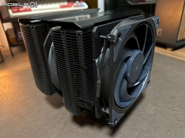 新旗艦塔散!酷碼 MasterAir MA824 Stealth